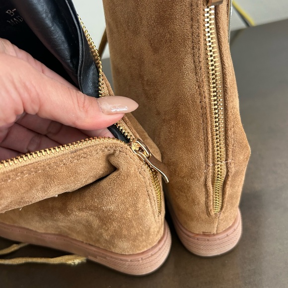 Stylish Beige Wedge Sneakers - Picture 5 of 7